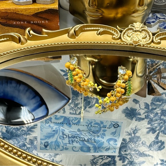 🆕 LES NEREIDES 🧿 NIB Gardens in Provence Long Mimosa Clip on Earrings - Picture 6 of 16